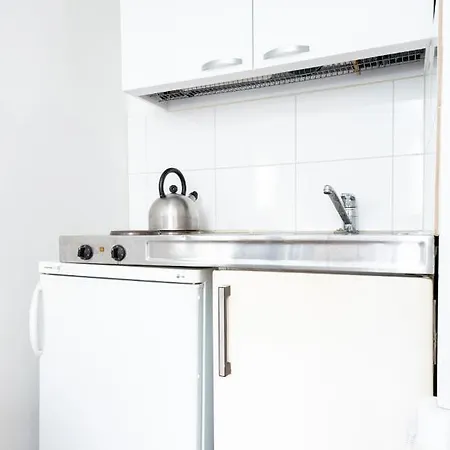 Wehost Saimaankatu 24 * Helsinki
